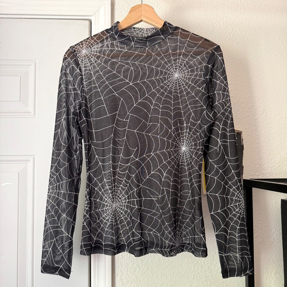 ENZ'S‎ NYC black white sheer spider we. Goth mod pinup long sleeve baby tee top